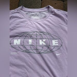 Nike Lavender lightweight Long-Sleeved Graphic Tee